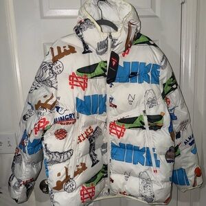 Nike Men’s Storm-FIT Windrunner hooded jacket